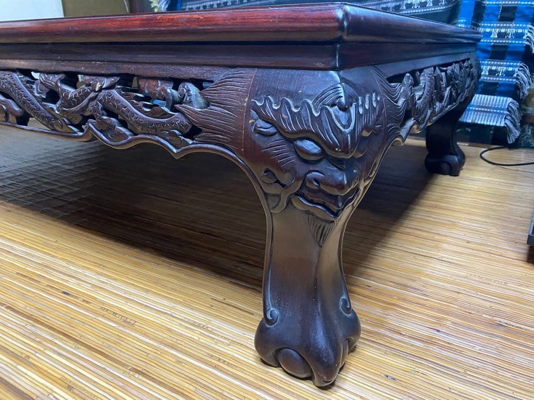 値下！高級唐木　獅子龍彫刻付漆仕上長座卓　150cm幅テーブル一枚板　ガラス板付