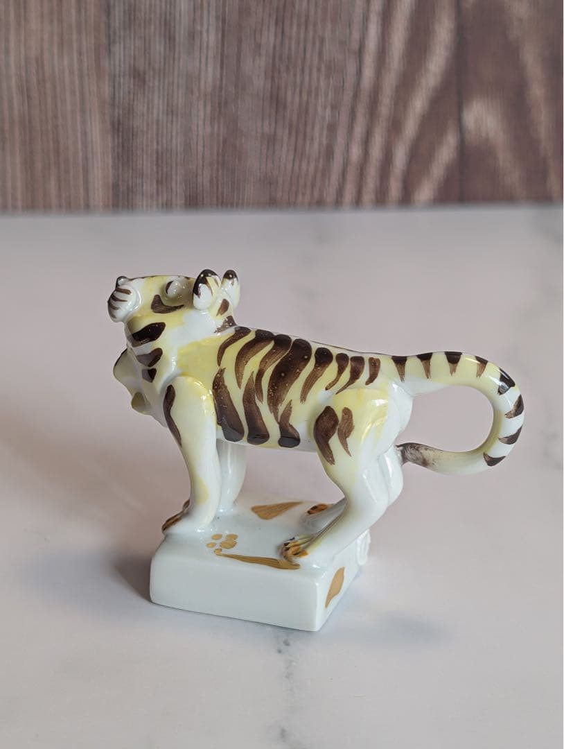 【Meissen マイセン】干支シリーズ　手びねり　フィギュリン　寅　トラ　置物