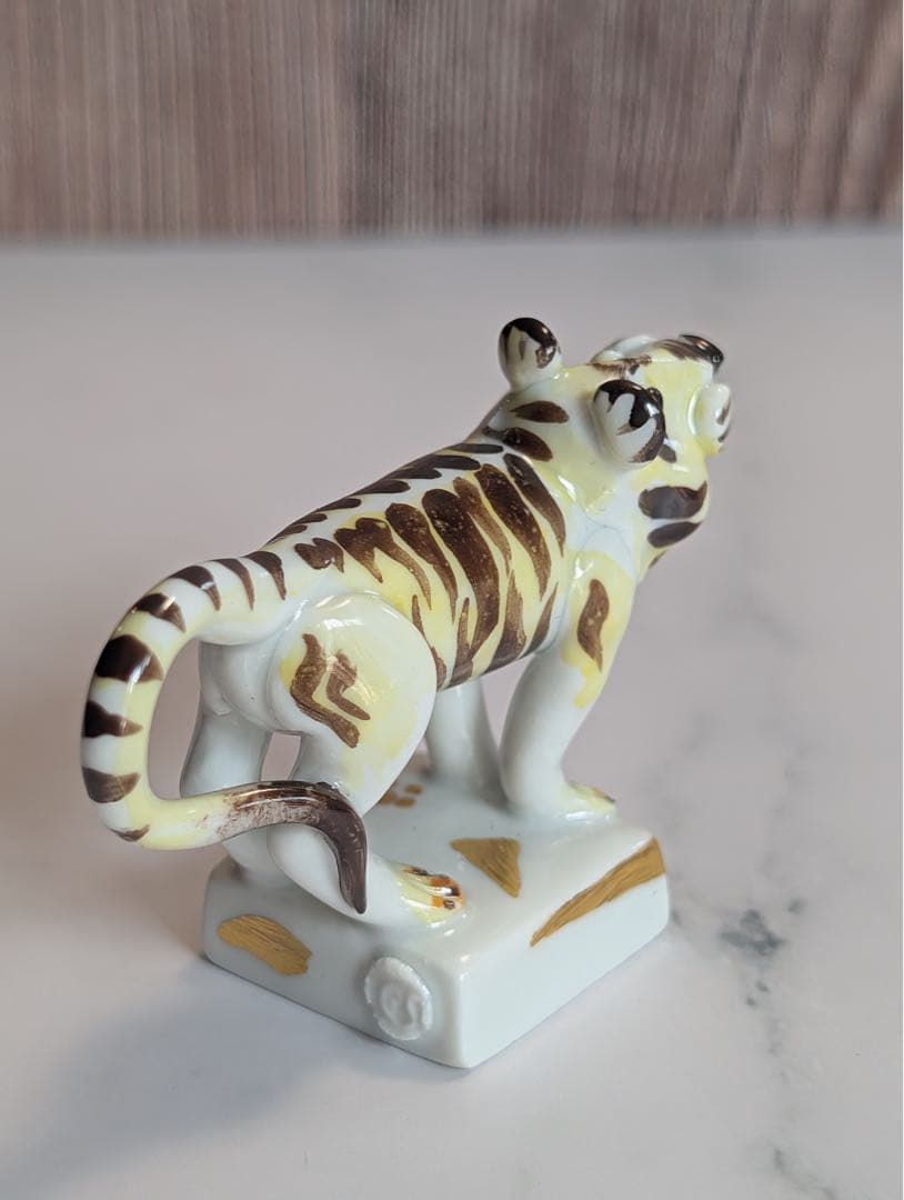 【Meissen マイセン】干支シリーズ　手びねり　フィギュリン　寅　トラ　置物