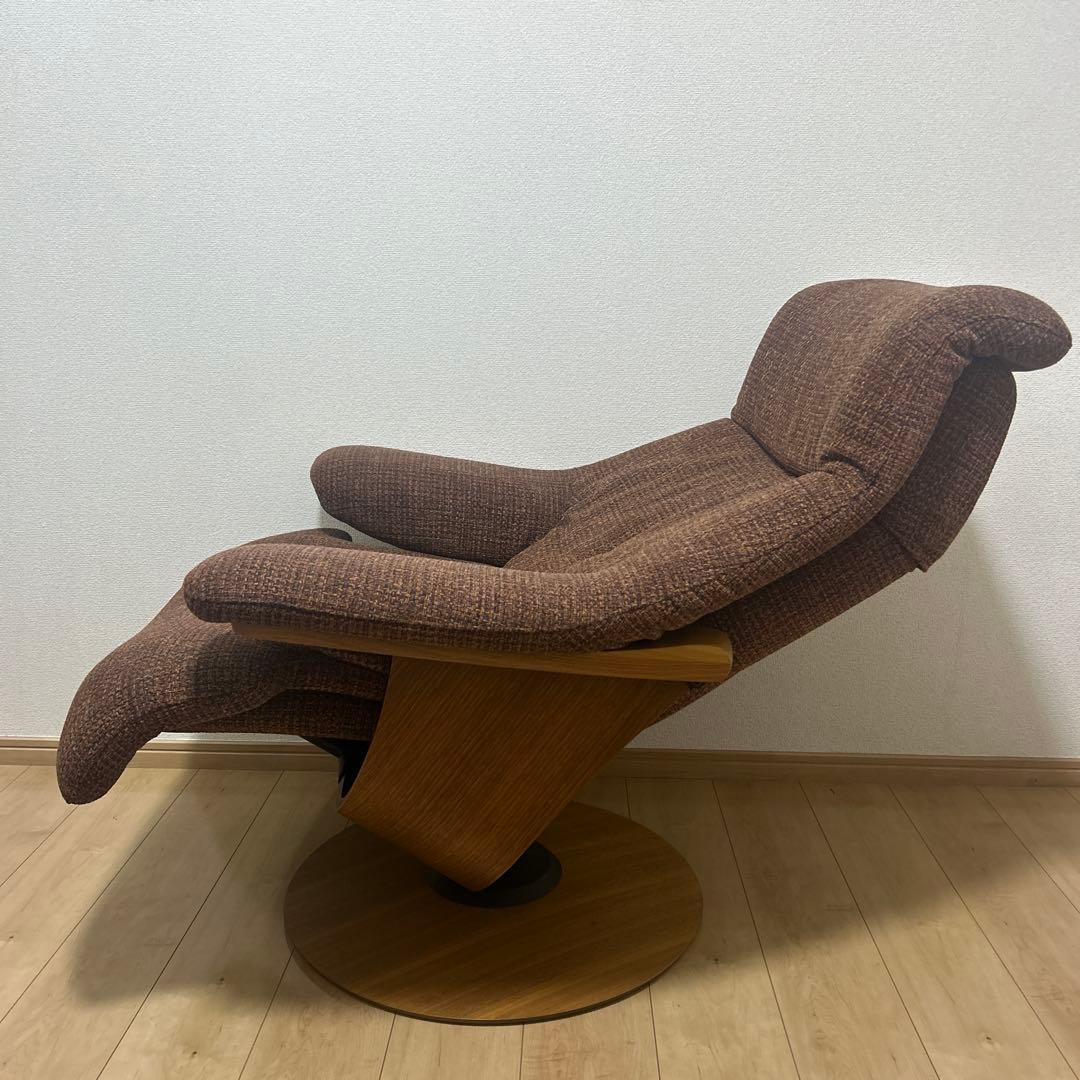 カリモク　　ザ・ファースト　　プレミアムリクライニングチェアー本体