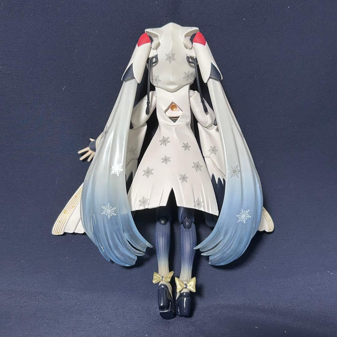 初音ミク figma 雪ミク2018 タンチョウ巫女ver. 【ユキネ無し】 - メルカリ