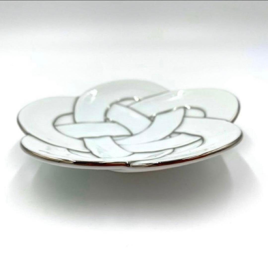 【新品】【大人気】有田焼田清窯　太白プラチナ線梅結び小皿　縁起物
