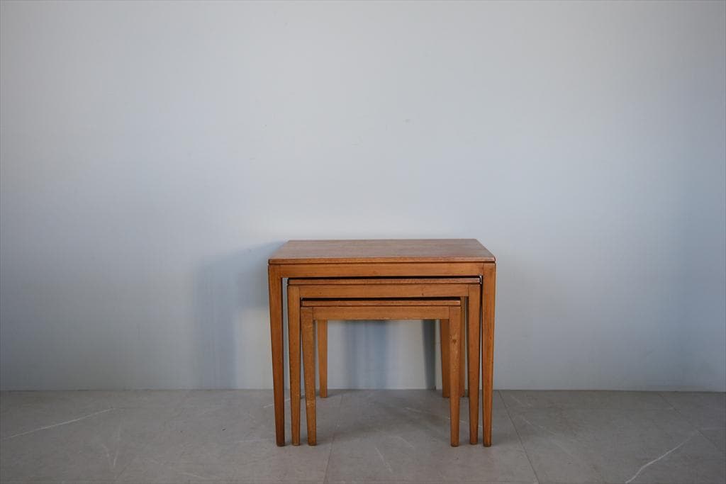 英国アンティーク木製ネストテーブル3台/収納式机/飾り棚/花台(91-143-1