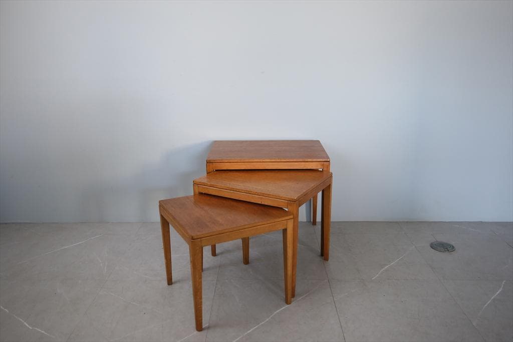 英国アンティーク木製ネストテーブル3台/収納式机/飾り棚/花台(91-143-1