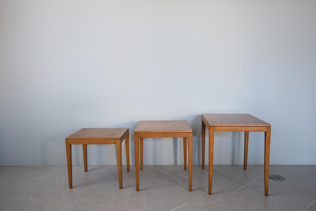 英国アンティーク木製ネストテーブル3台/収納式机/飾り棚/花台(91-143-1