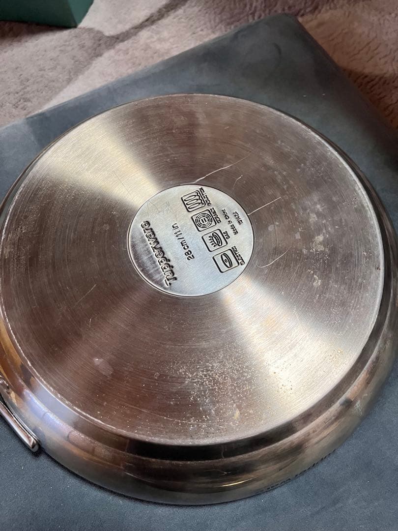 タッパーウェア　マストロクックウェア28㎝フライパン