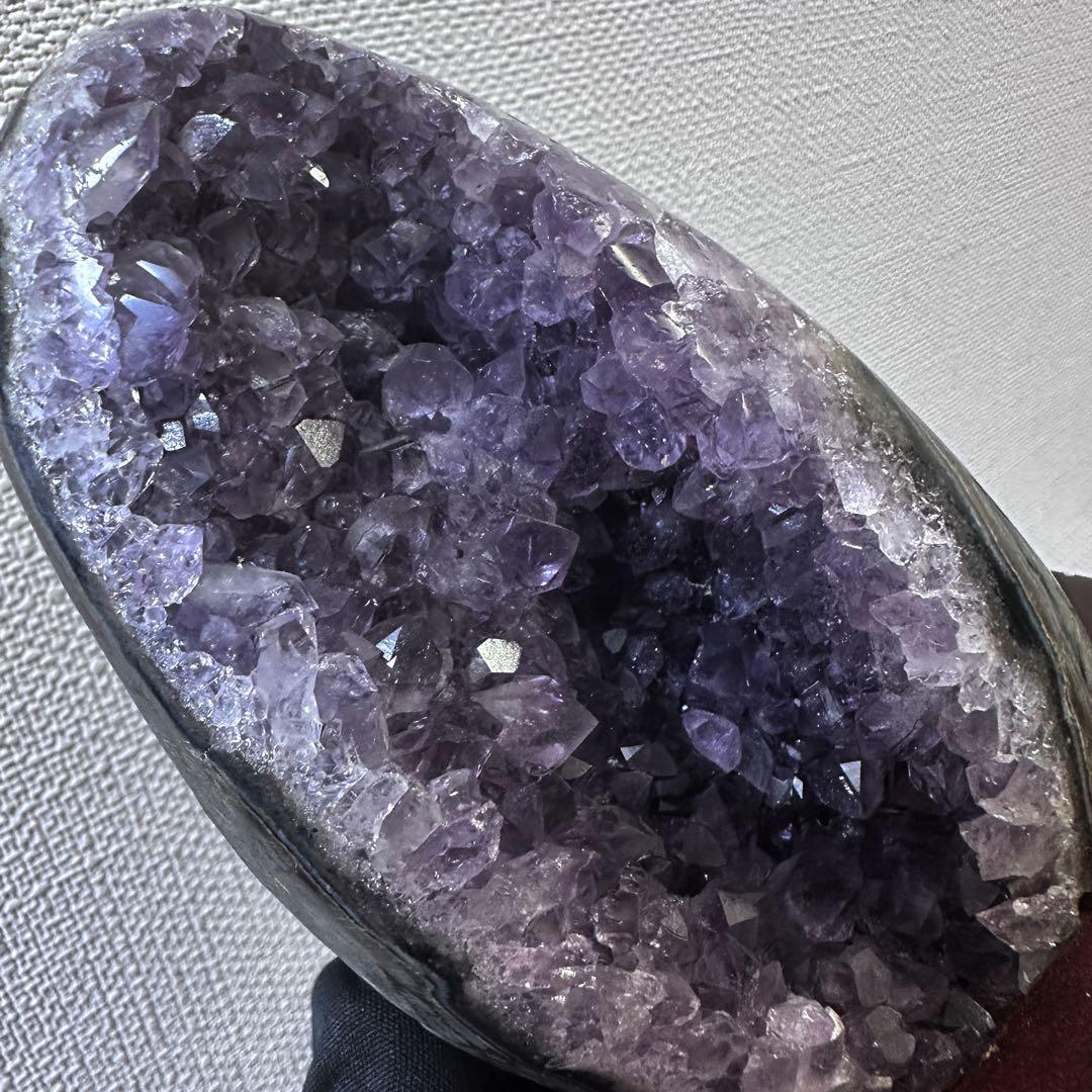 濃紫の煌めきウルグアイ産☆キラキラ☆アメジストクラスターパワーストーンA1108