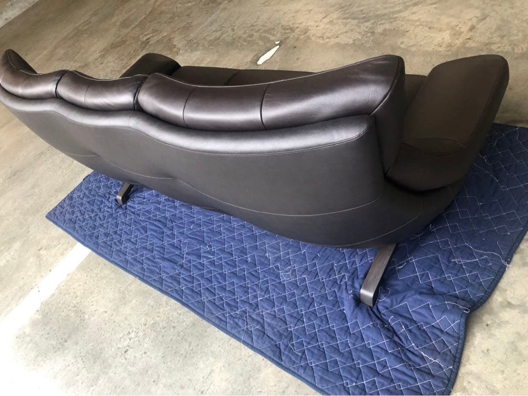 在庫処分‼️大幅値引き✨カリモク家具ZU46038989 3人掛ソファ本革オーダー