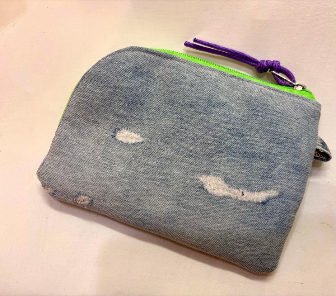 ダメージデニムリメイクL字ファスナーポーチ