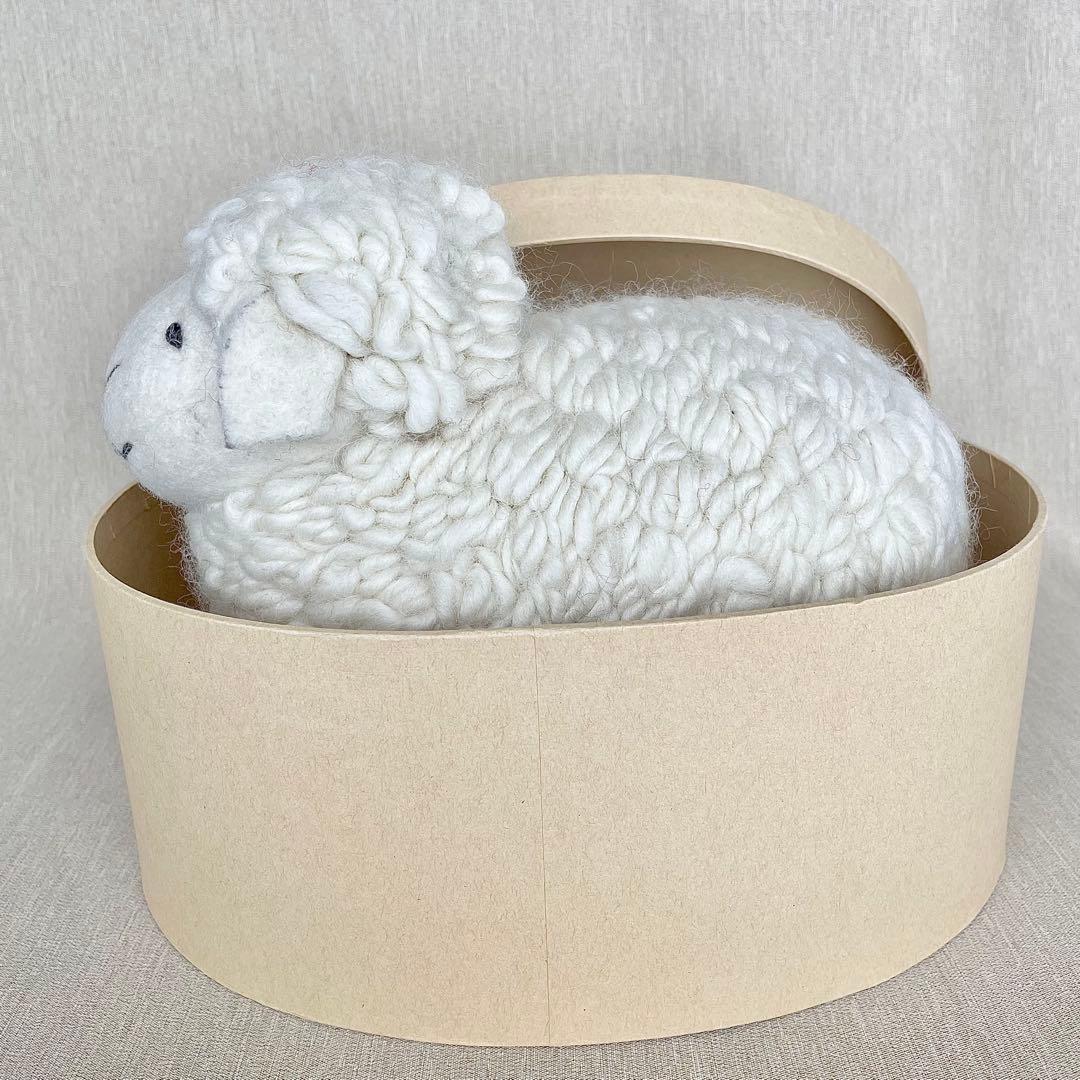 ハンドメイド モンゴル産 羊毛フェルト 羊のぬいぐるみ 約20cm