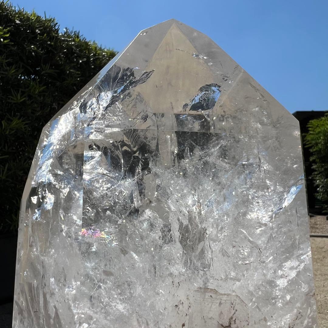 ✳☆唯一無二 超極大☆激凄超逸品☆高透明度 大迫力✨虹入り 水晶 六角柱 天然石