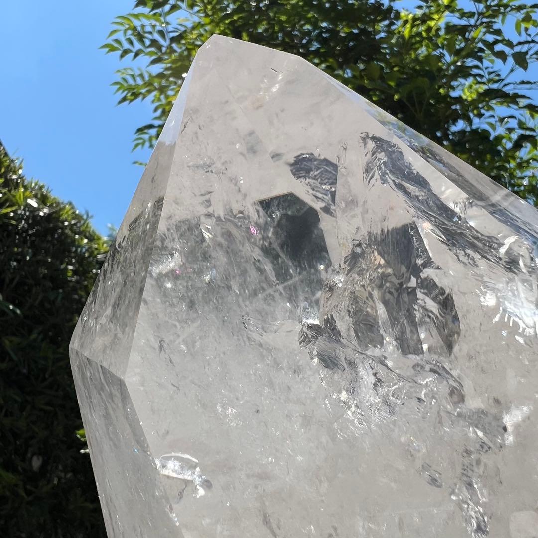 ✳☆唯一無二 超極大☆激凄超逸品☆高透明度 大迫力✨虹入り 水晶 六角柱 天然石