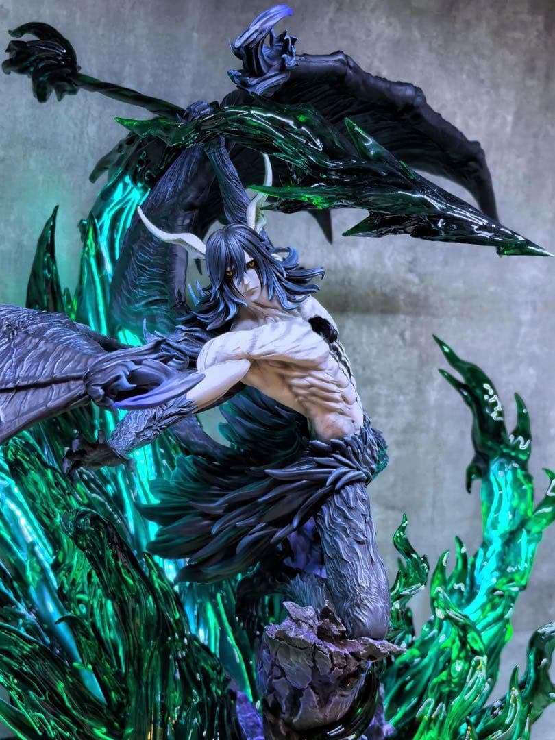 ウルキオラ・シファー　ブリーチ　フィギュア　ガレージキット