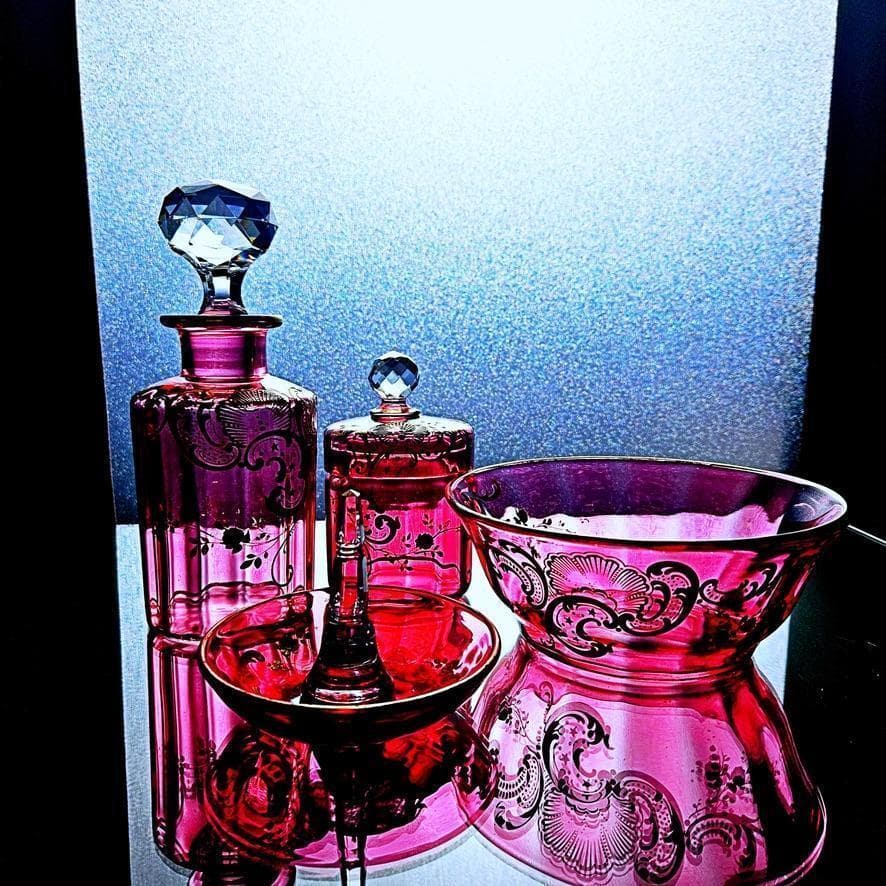 赤金彩オールドバカラ ルイ15世様式のリングホルダー 19世紀