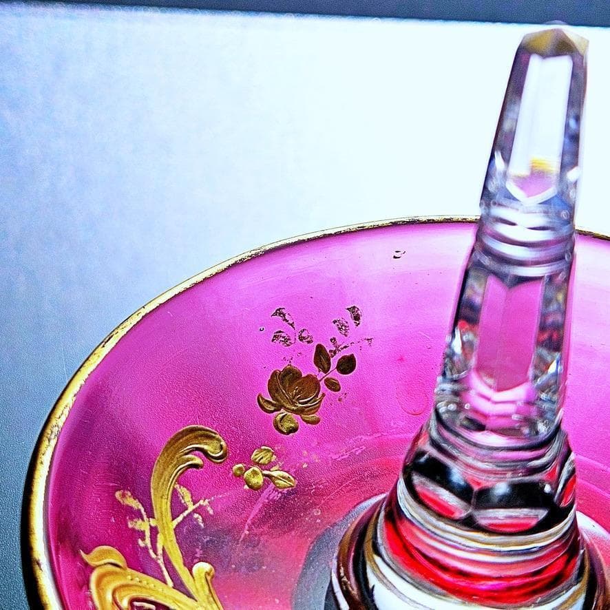 赤金彩オールドバカラ ルイ15世様式のリングホルダー 19世紀