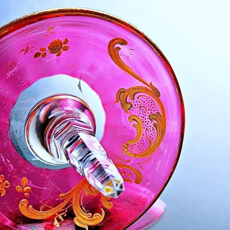 赤金彩オールドバカラ ルイ15世様式のリングホルダー 19世紀