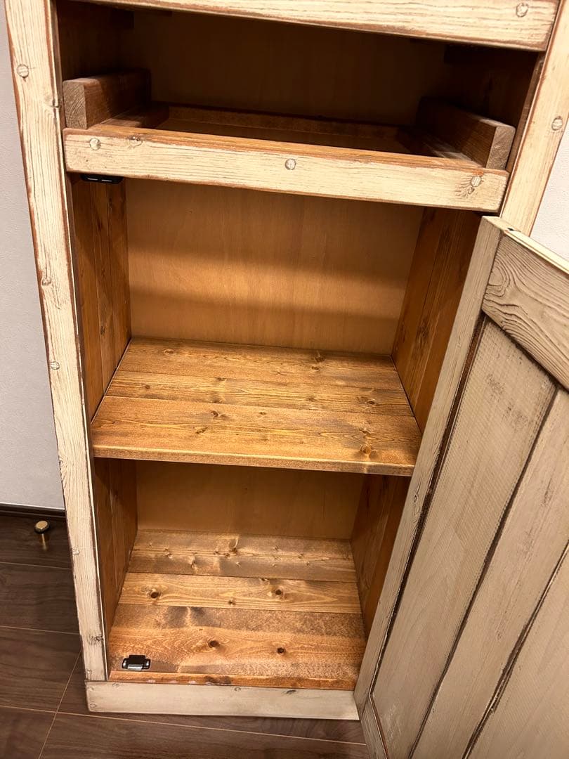 ◆むぎ◆一人暮らしにピッタリ　難あり　スリム　キャビネット　オーダーメイド