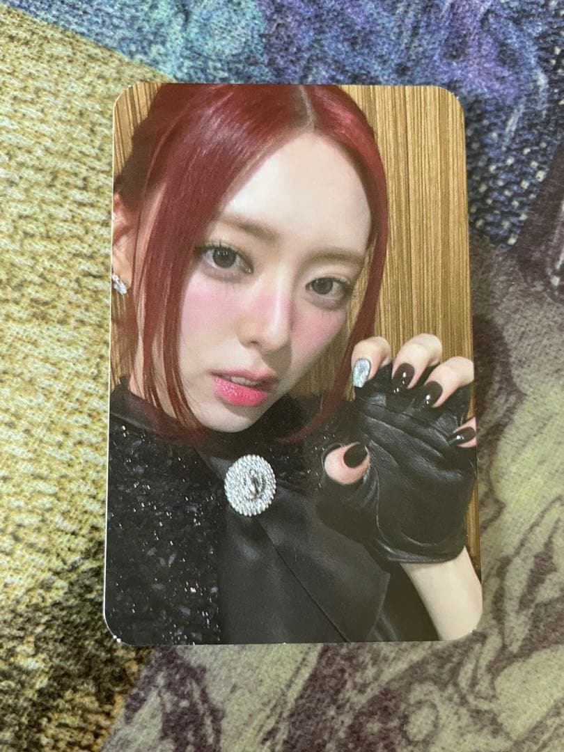 ITZY BORN TO BE yes24 ユナ トレカ - メルカリ