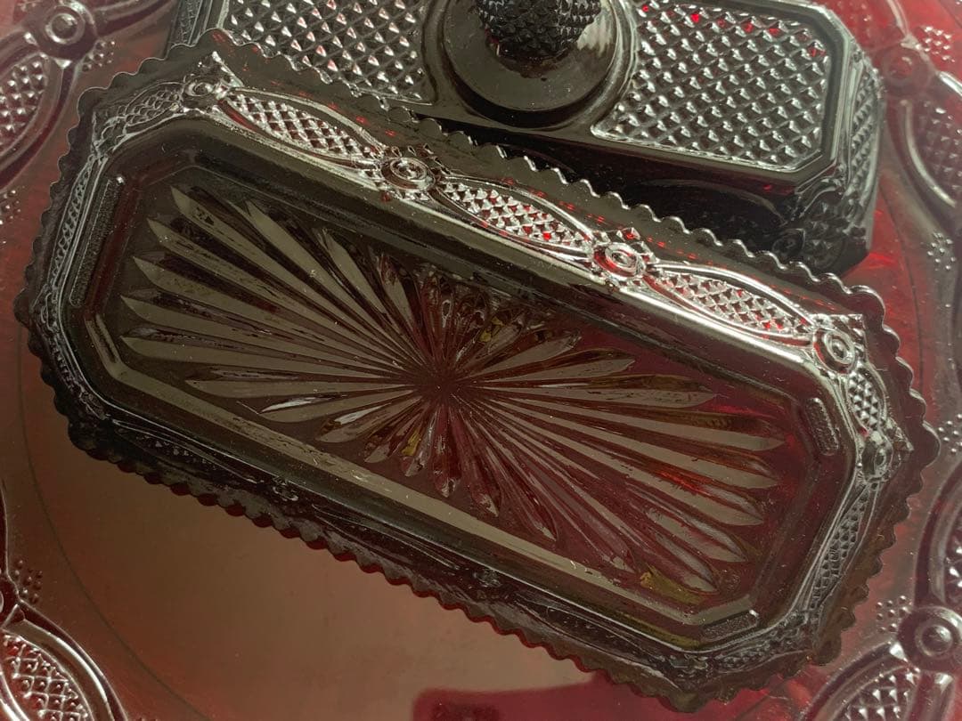 エイボン 1876ケープコッドガラス ルビーレッド AVON 3点セット - メルカリ