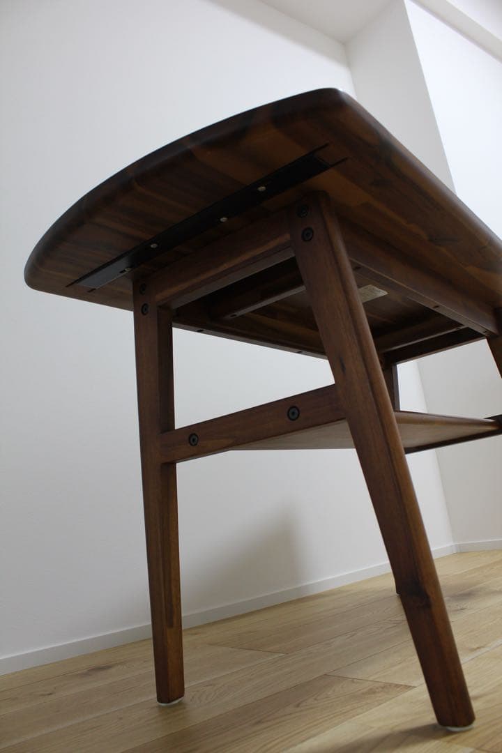 UNICO SWELLAローテーブル 110cm x 50cm x 58.5cm