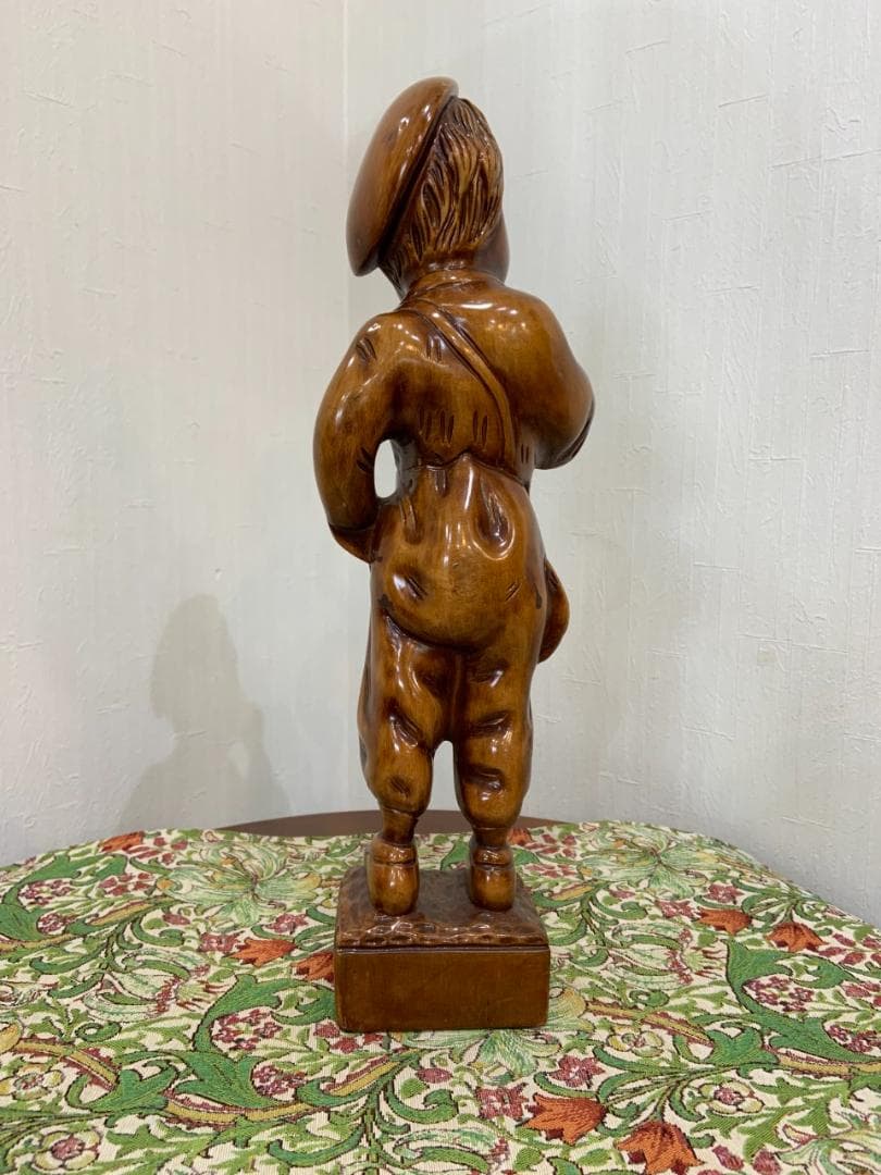 イタリア製 木彫り 置物 少年 男の子 アンテイーク ヨーロピアン