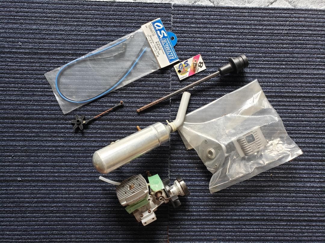 ⭐大幅限定割引・Amigoエンジン RCヘリ 大型コクピット・TAYA