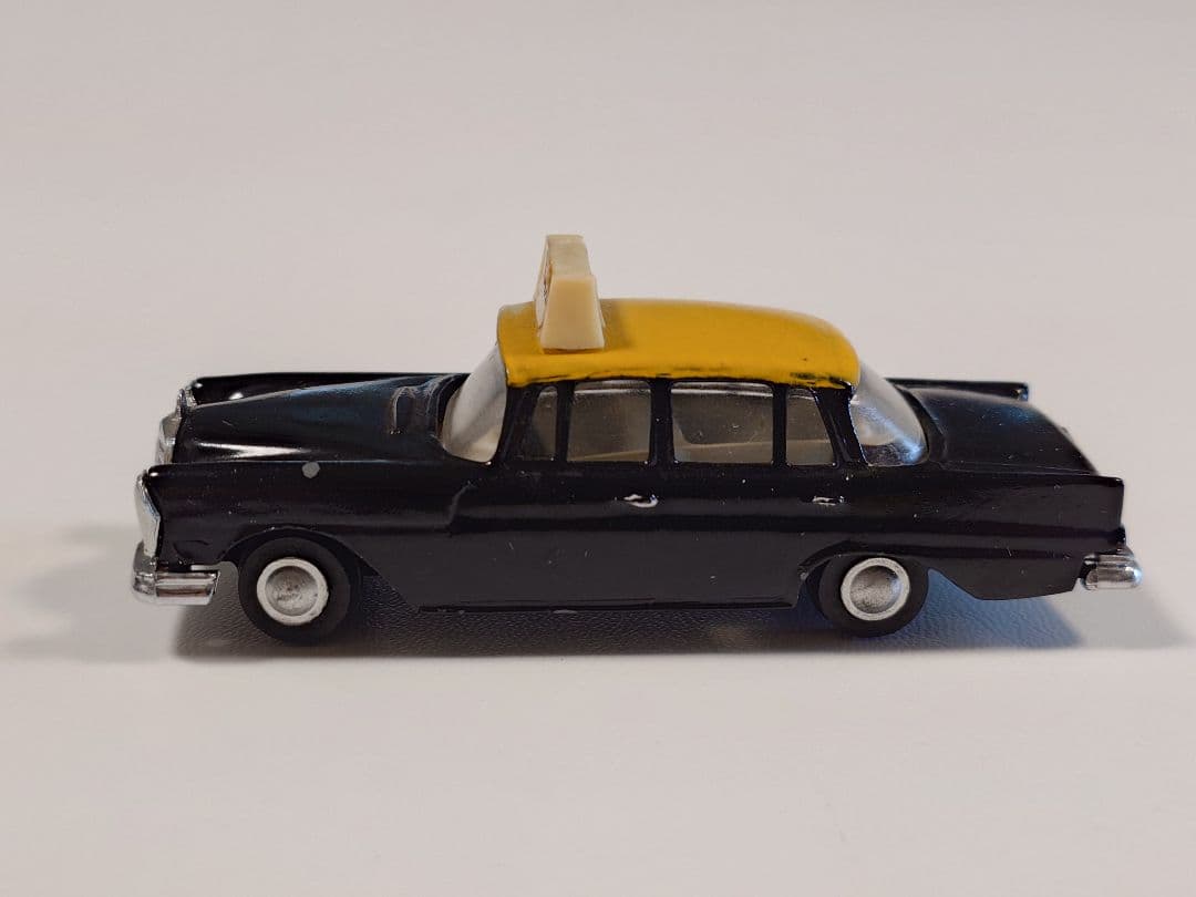 ミニカー nicky toys mercedes benz taxi