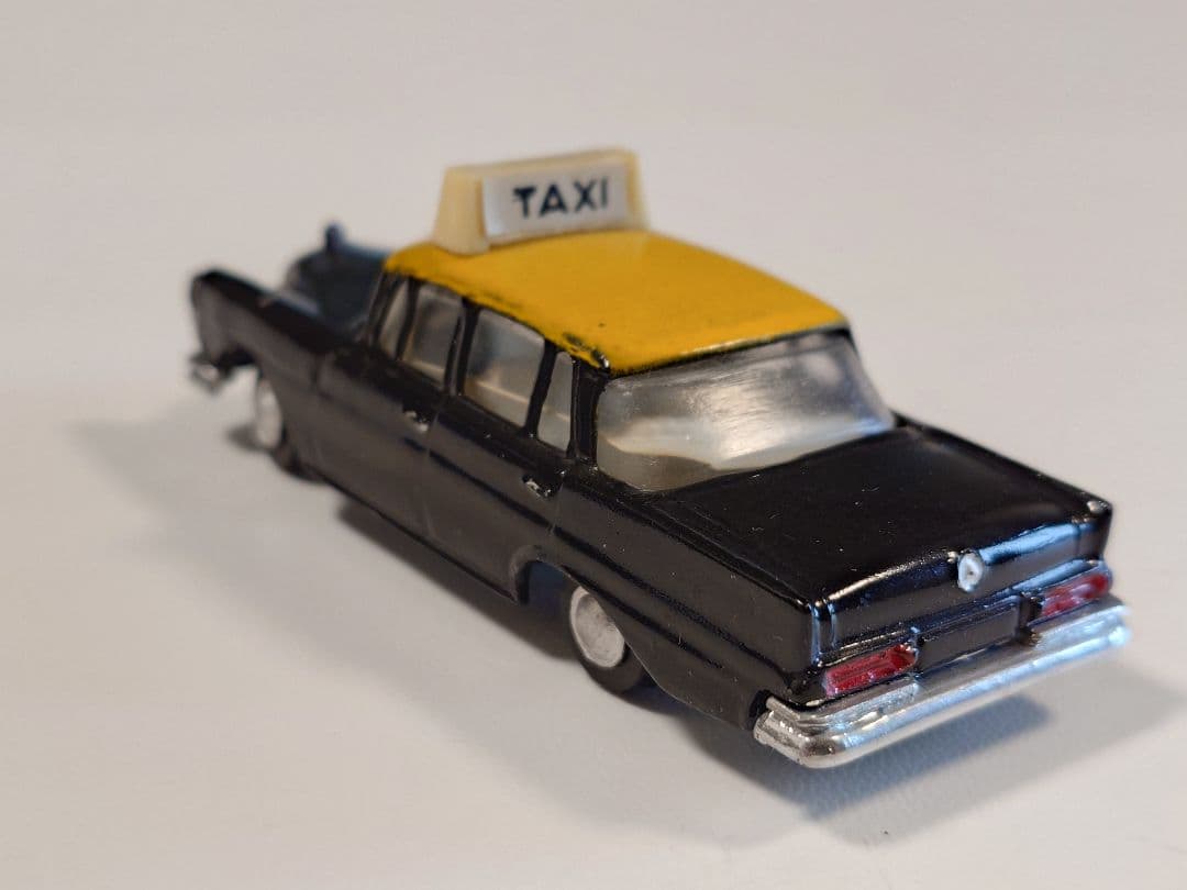 ミニカー nicky toys mercedes benz taxi