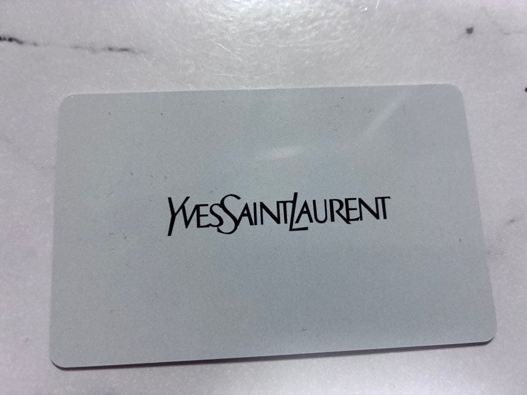 Yves Saint Laurent ブラック財布