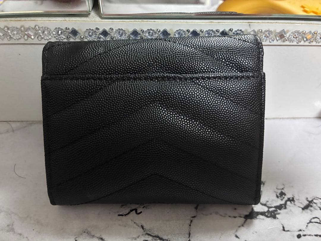 Yves Saint Laurent ブラック財布