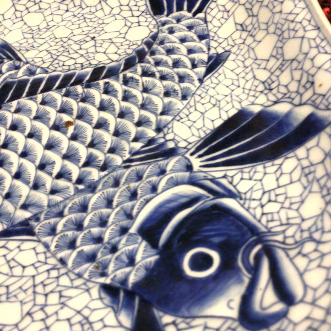 A893 古伊万里　染付　鯉に氷烈紋様　隅入角皿　1尺