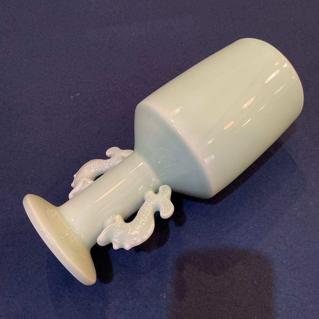 平戸焼」青磁 【横石 嘉助】(作)の『鯱耳(シャチミミ)花瓶』共箱※美品