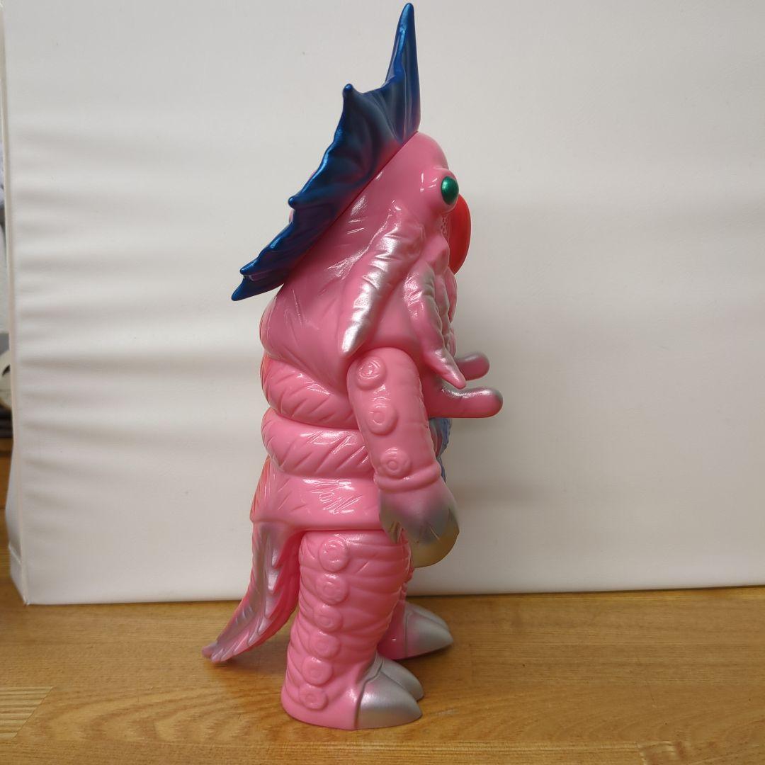 カプセル冷凍怪獣　コールドン　フィギュア