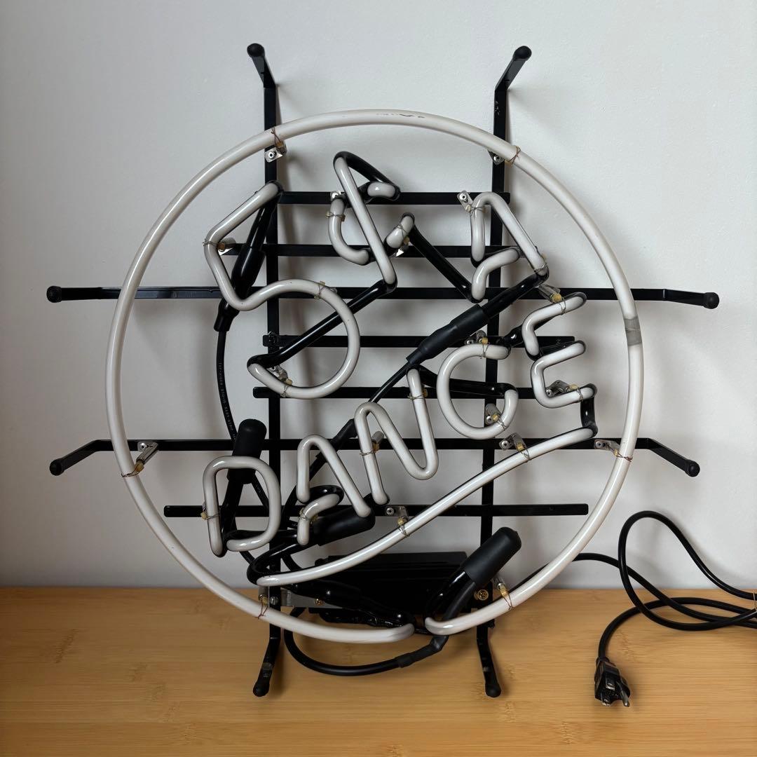 ネオンサイン　5c A DANCE