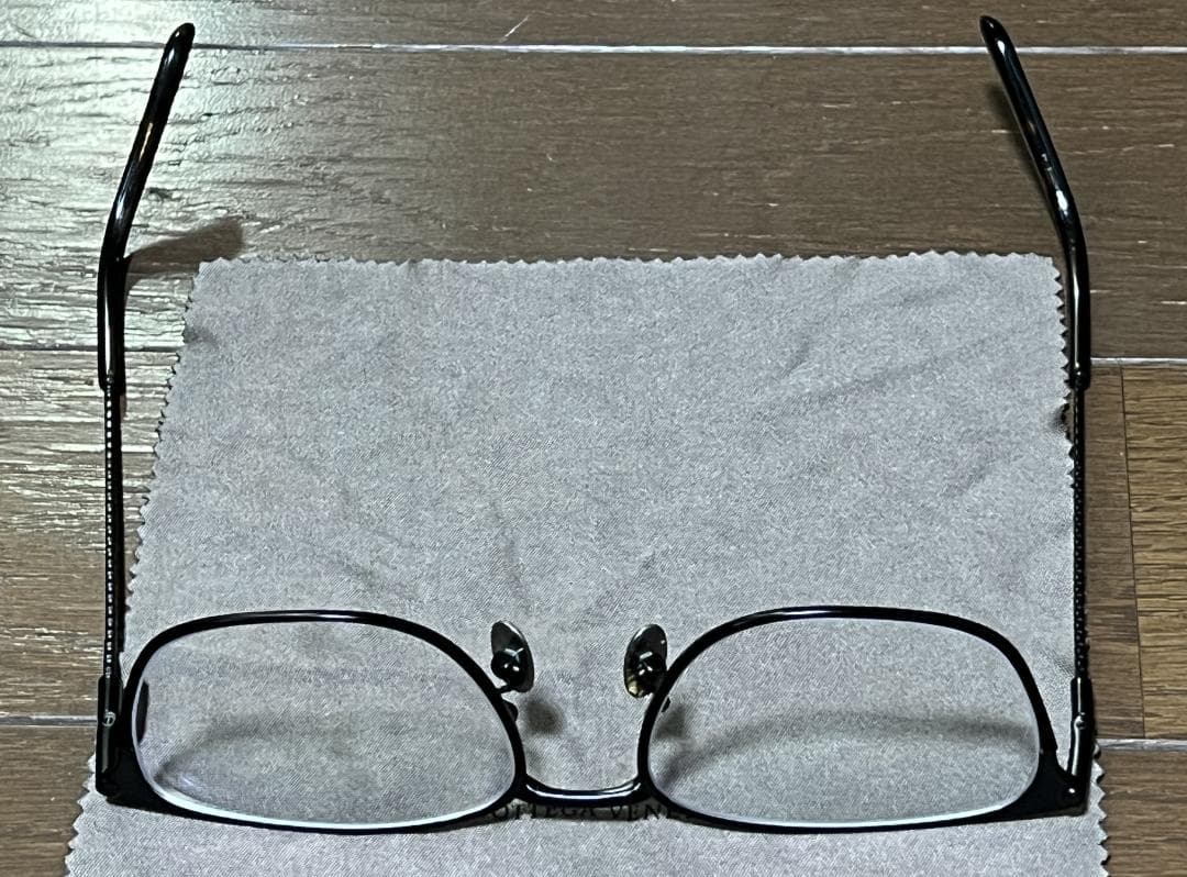 Bottega Veneta ブラックメタルメガネ