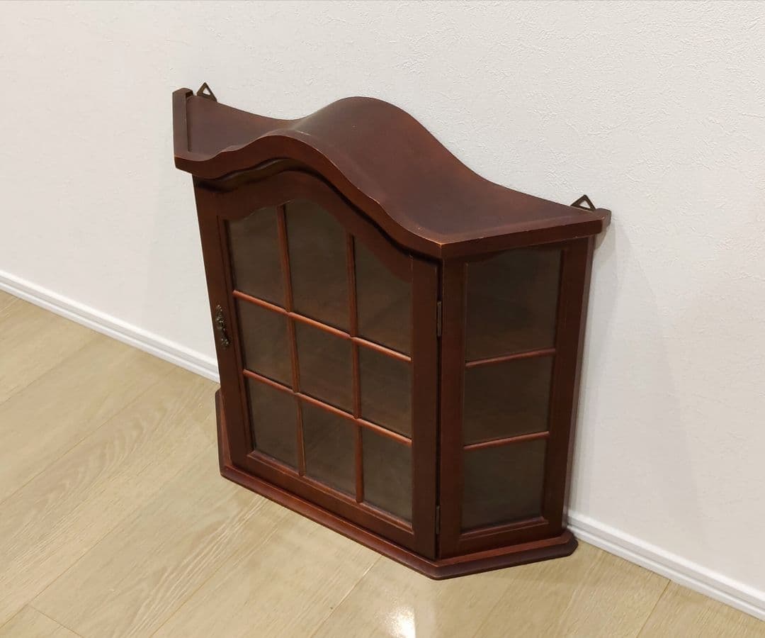 ウォールキャビネット 飾り棚 アンティーク調 レトロ 壁掛け コレクションケース