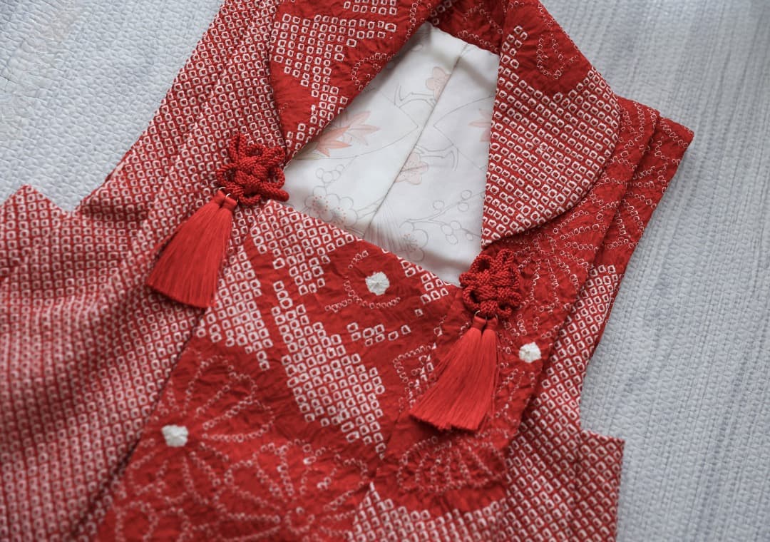 七五三　被布　正絹総絞り　手縫い　着物　３歳　赤　正月