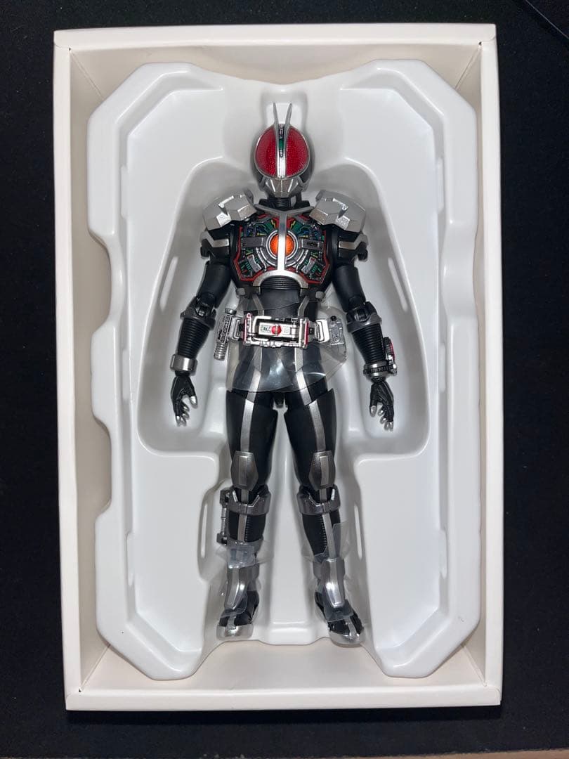 S.H.Figuarts 真骨彫製法　仮面ライダーファイズ アクセルフォーム