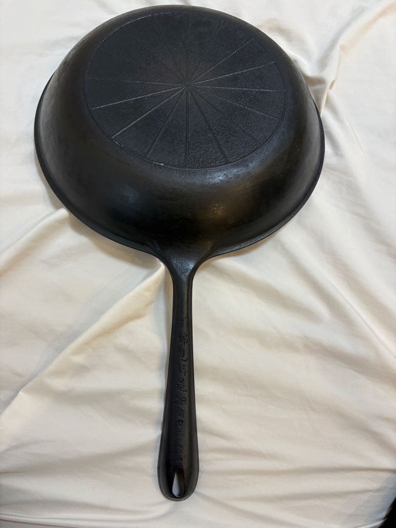 魔法のフライパン　28センチ　錦見鋳造