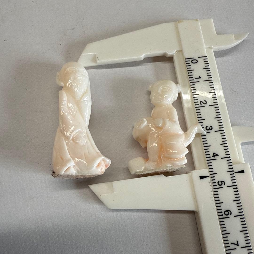 白珊瑚 子供と老人の彫刻セット - メルカリ