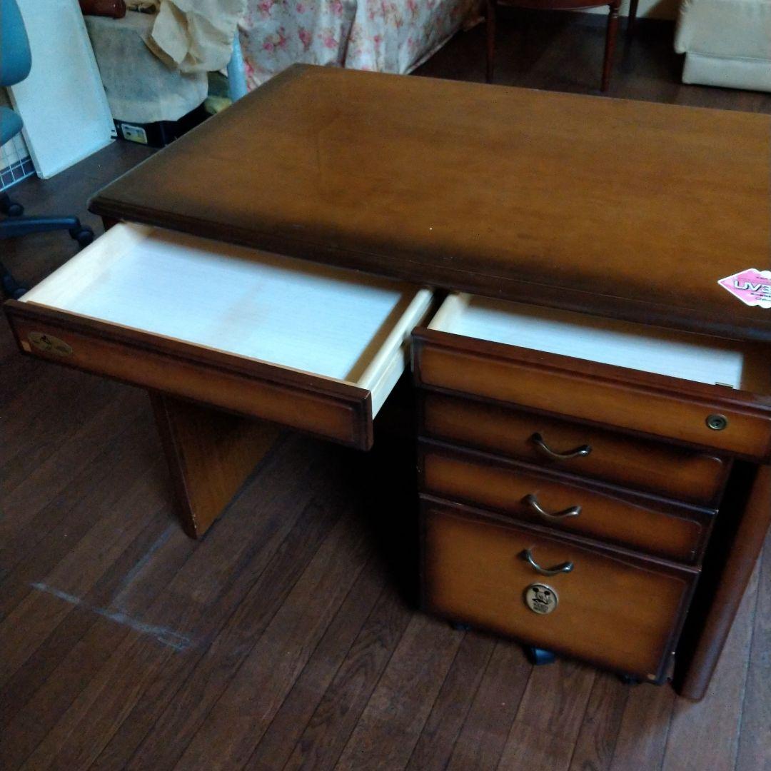 ミッキーマウス木製机 4引き出し ブラウン