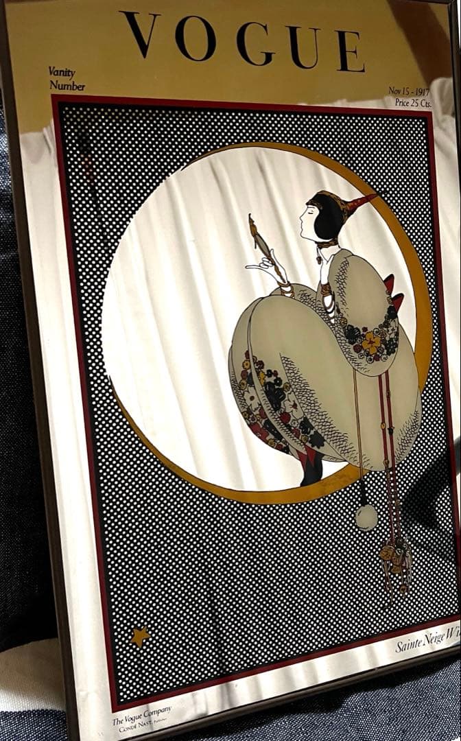 【にょにょページ！】VOGUE パブミラー 鏡 アンティーク ヴォーグ
