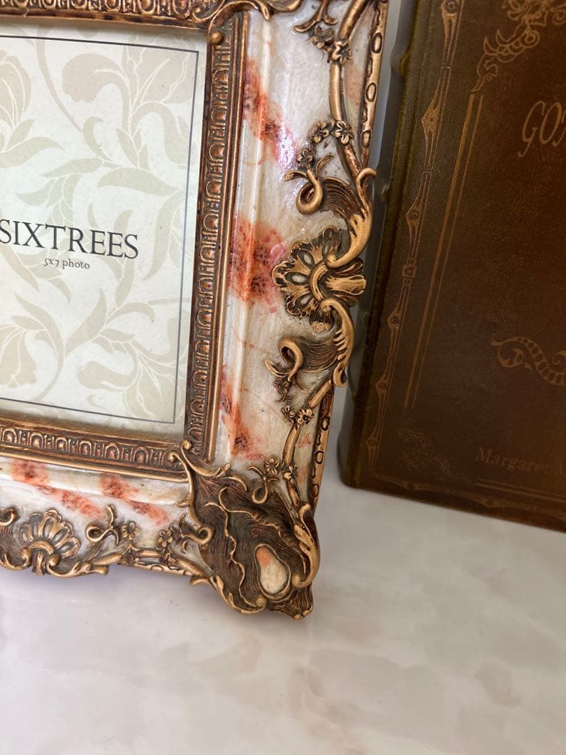 写真たて　ヨーロピアン風　ロココ調　オブジェ