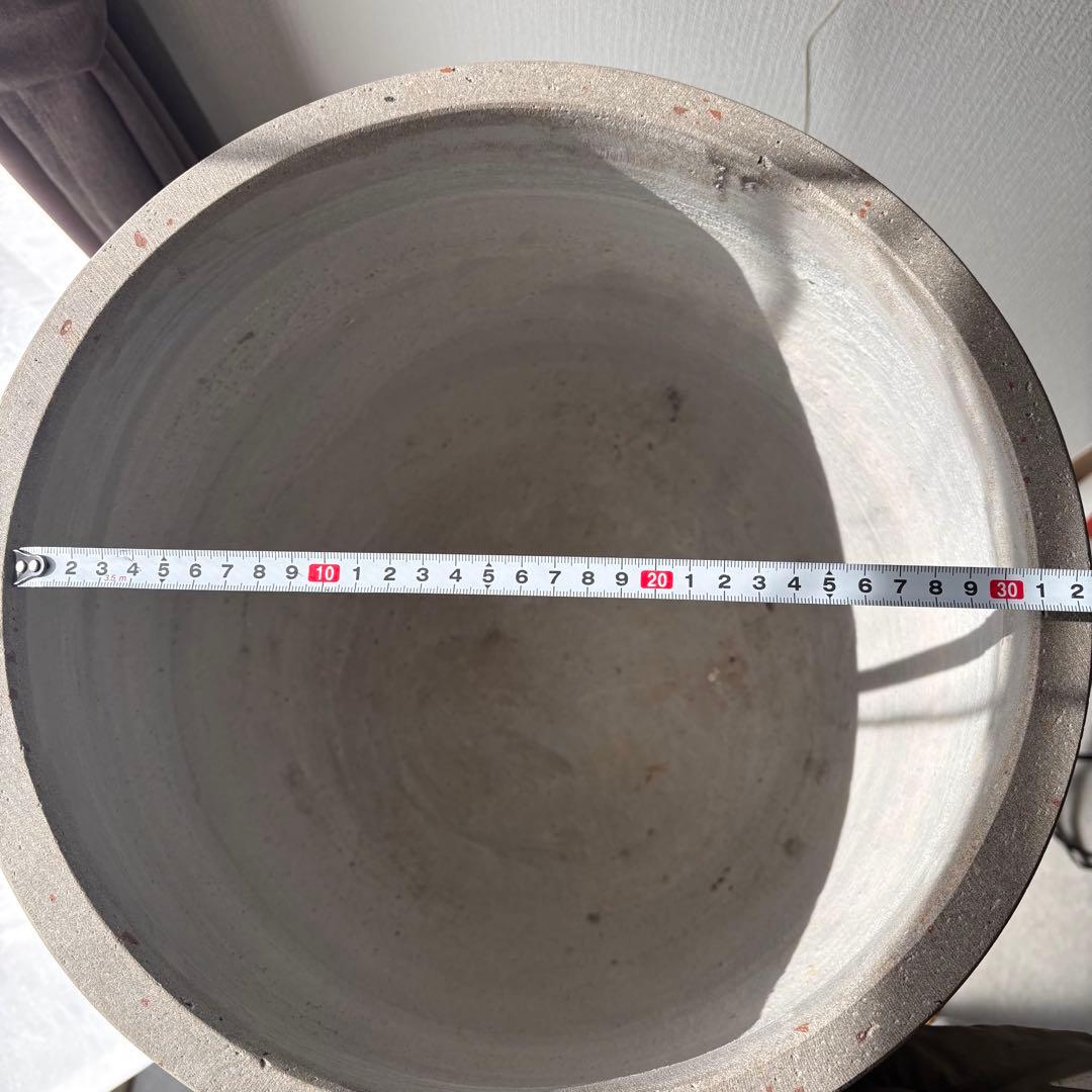 無印良品　セメント鉢　11号