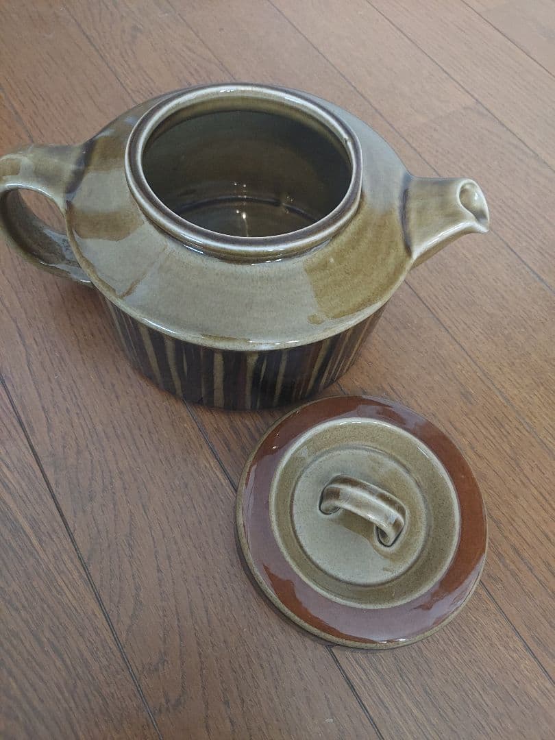 【食器棚整理】ARABIA　KOSMOS ティーポット・クリーマー・プレート