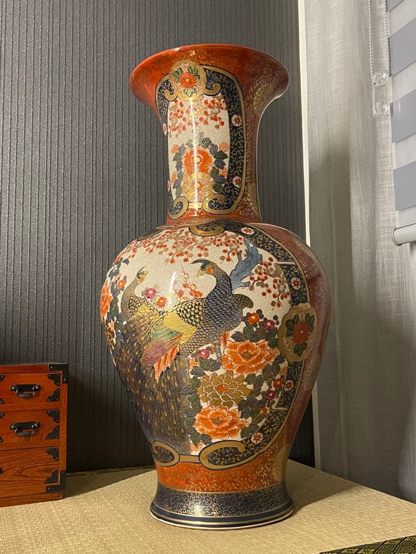 有田焼 伊万里焼 梅牡丹孔雀獅子図 金襴手 大花瓶 68.5cm 花瓶