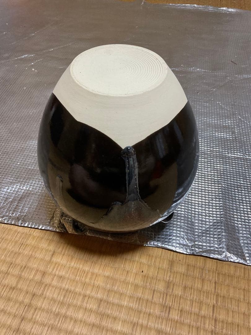 焼物／飾り壺。平安窯。「草山」【新品　未使用　箱付き　網糸飾り付き】