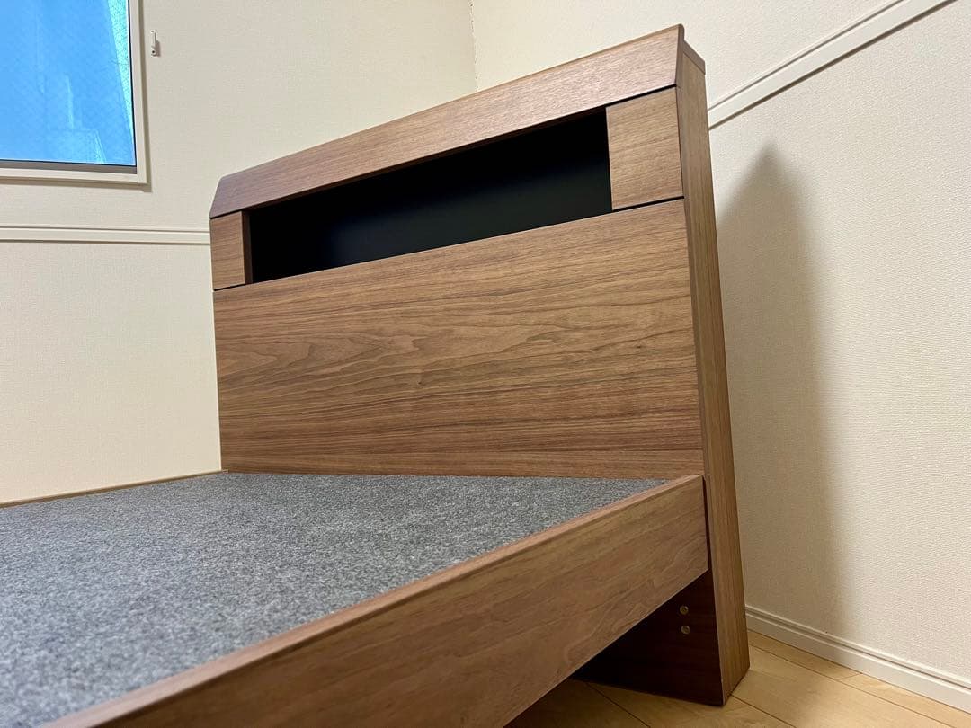 【未使用品】2025年12月発売モデル サータ 天然木 高級フレーム シングル