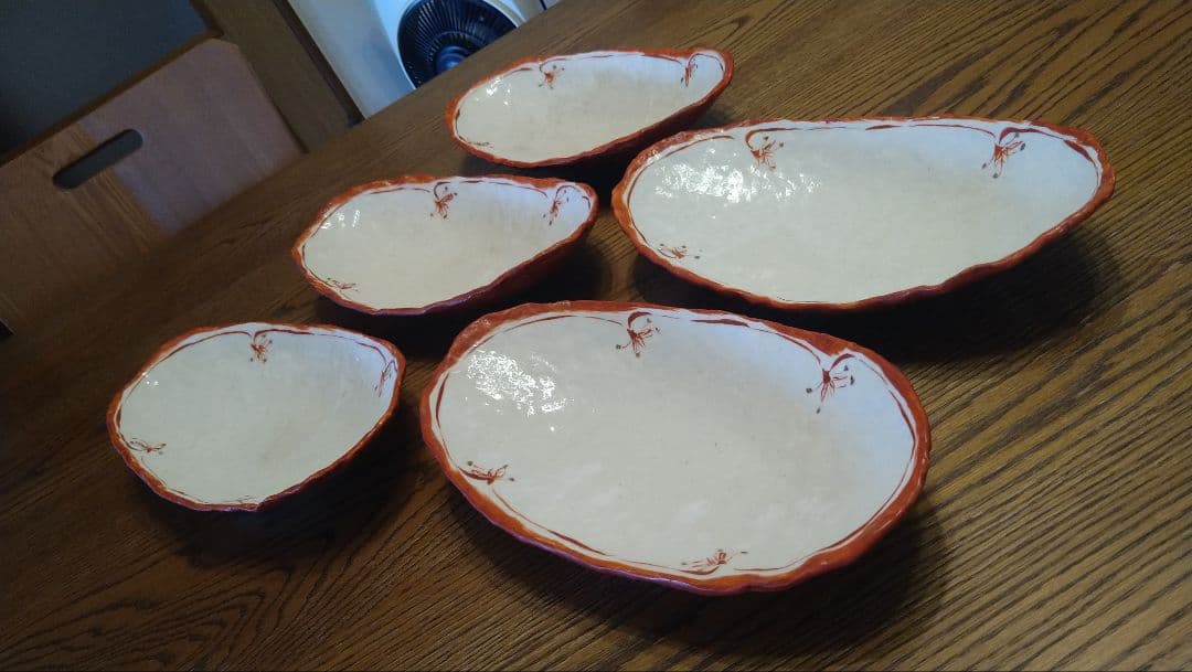 黒岩卓実氏 赤絵の楕円皿 (五客セット）