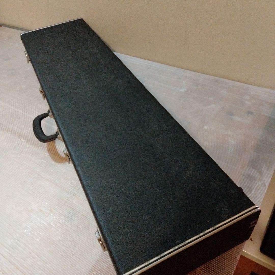 美品　三味線 本体　2.6cm ケース付き